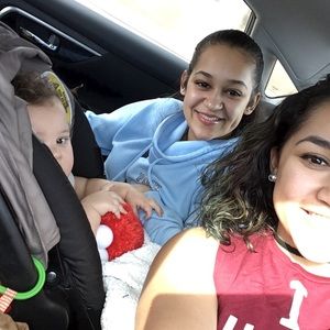 Meet your Posher, Jasminia